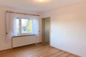 Ruhig wohnen - stadtnah leben: Ein- oder Zweifamilienhaus für Familien oder Generationen – Die vollständige Adresse der Immobilie erhältst du vom Anbieter., 24145 Gaarden-Süd und Kronsburg, Kiel – Vorschaubild 6