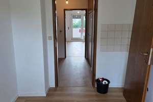 Renovierte 3 Zimer-Wohnung mit Aufzug, Garage, Balkonkraftwerk, Video-Sprechanlage (insgesamt: 1.140 – Von-der-Mark-Str. 17, 47137 Mittelmeiderich, Duisburg – Vorschaubild 9