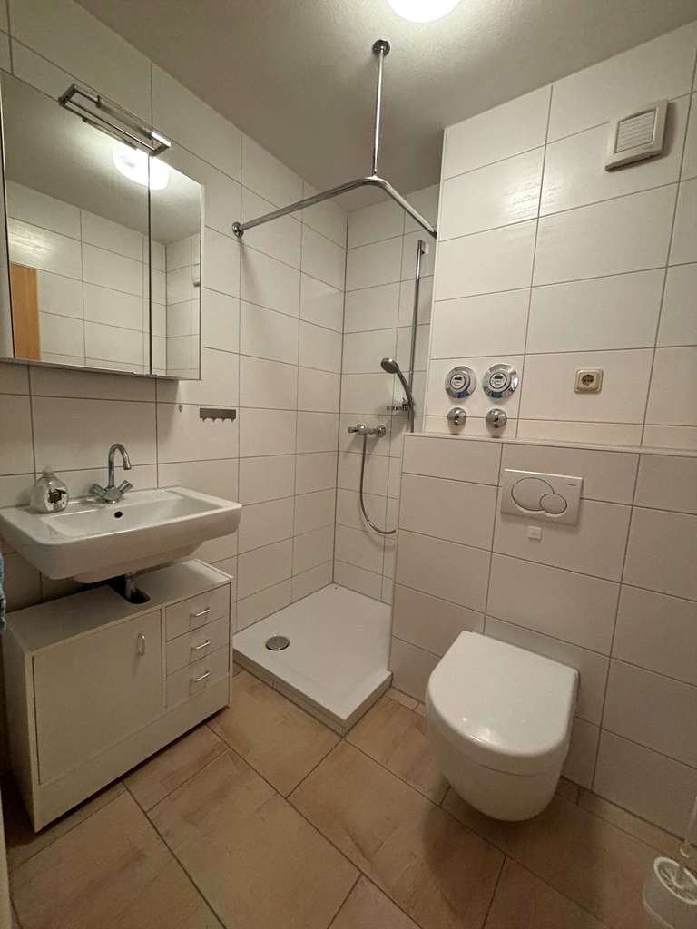 Immobilie in Rödermark - tolle 1-Zimmer-Wohnung mit Stellplatz und Loggia - Bild 3