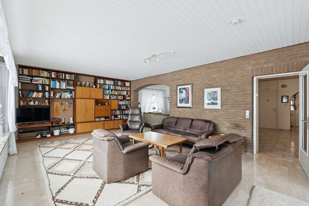 Immobilie in Auetal - Naturnah. Großzügig. Zuhause. Einfamilienhaus in Rehren am Feldrand - Bild 2