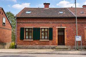 Denkmalgeschütztes 3,5-Zimmer Haus in Friedrichsthal – Die vollständige Adresse der Immobilie erhältst du vom Anbieter., 66299 Friedrichsthal – Vorschaubild 1
