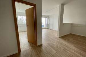 Attraktive 4-Raumwohnung im grünen Stadtteil Helbersdorf – Paul-Bertz-Straße 33, 9120 Helbersdorf, Chemnitz – Vorschaubild 3