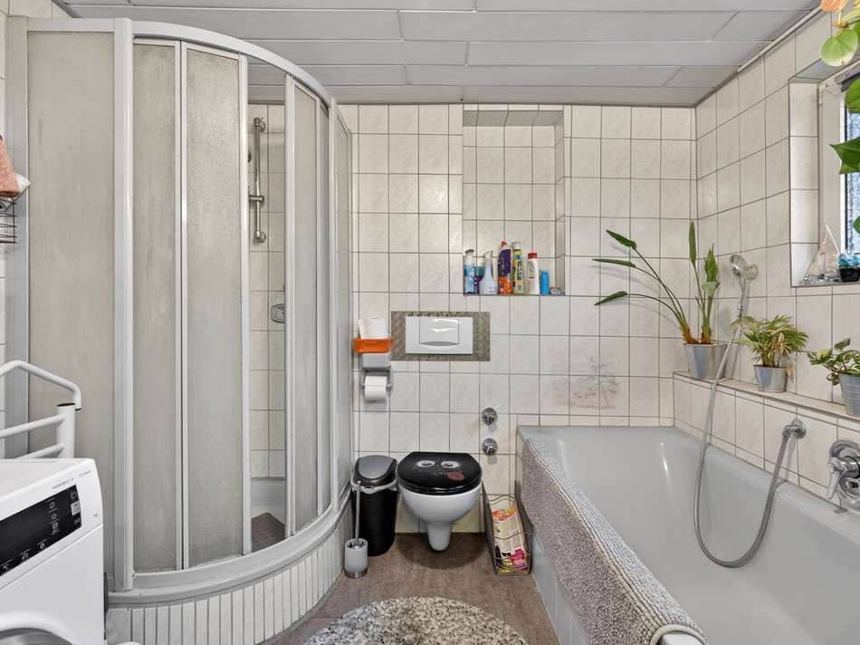 Badezimmer EG