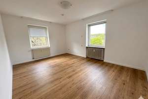 Zentral & absolut ruhig wohnen: Frisch sanierte 3-Zimmer-Wohnung (75 m²) mit Balkon in Siegen – Die vollständige Adresse der Immobilie erhältst du vom Anbieter., 57074 Siegen, Siegen – Vorschaubild 3
