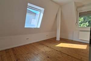AMBIENT LIVING: 3  Zimmerwohnung im Ostend! 3 Zimmer, 2 Balkone, Küche , Bad