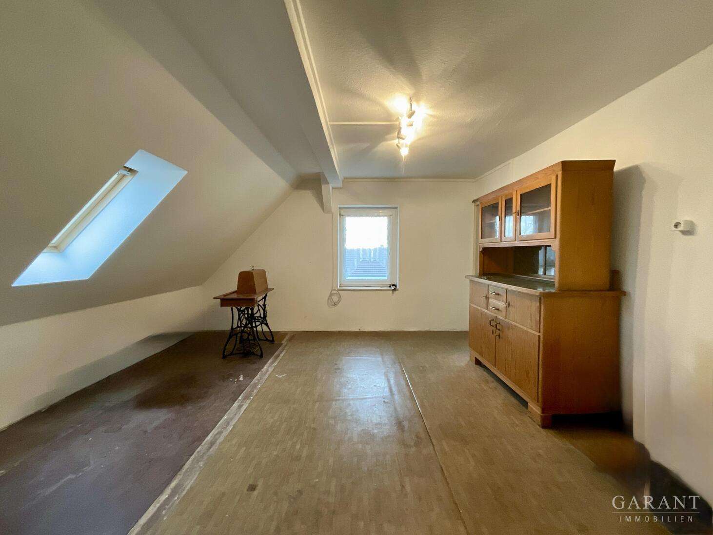 Immobilie in Schkeuditz - Wohnhaus mit Grundstück in Dölzig - Ein Ort für neue Perspektiven - - Bild 4