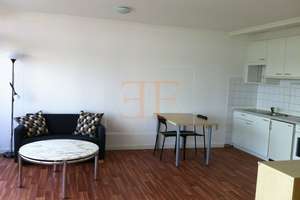 Traumsicht über Hamburg und auf den Hafen - 1-Zimmer-Apartment mit Balkon – Die vollständige Adresse der Immobilie erhältst du vom Anbieter., 22609 Osdorf, Hamburg – Vorschaubild 2