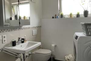 Bitte nur Mailanfragen: Luxuiös Wohnen am Galgenberg in einer schönen 2-Zimmer-Whg mit Dachterrasse – 93053 Galgenberg, Regensburg – Vorschaubild 8