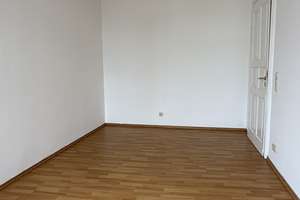 Tolle 3 Raum Wohnung im Herzen von Zwickau – Peter-Breuer-Str. 10, 8056 Innenstadt, Zwickau – Vorschaubild 7