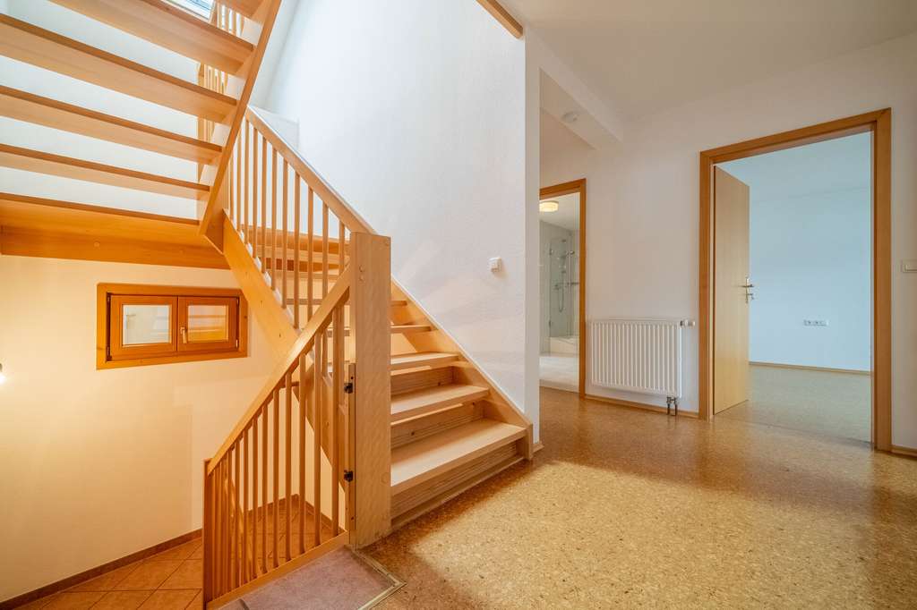 Immobilie in Denklingen - Eigenbezug oder Vermietung: Geräumiges und energieeffizientes Wohnen auf zwei Ebenen in Denklingen - Bild 4