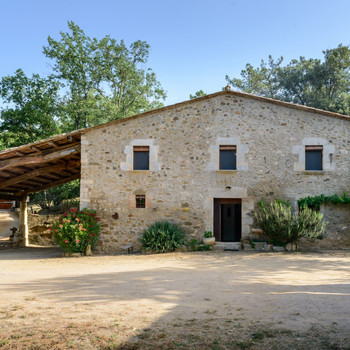Restauriertes Bauernhaus mit Kamin und Swimmingpool