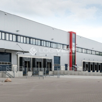 Neuwertige Lager- und Logistikflächen in direkter Autobahnnähe