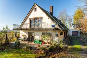 Großzügiges Wohnhaus in schöner Alleinlage mit Fernblick in Siegburg-Seligenthal. – Die vollständige Adresse der Immobilie erhältst du vom Anbieter., 53721 Siegburg – Vorschaubild 1