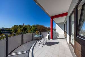 Stilvoll kernsanierte 2-Zimmer-Wohnung mit großem Süd-Balkon!