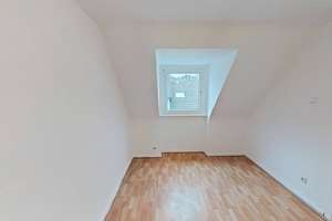 Sanierte 3-Zimmer-Dachgeschosswohnung mit Badewanne in Wuppertal – Bogenstraße 78, 42283 Barmen, Wuppertal – Vorschaubild 6