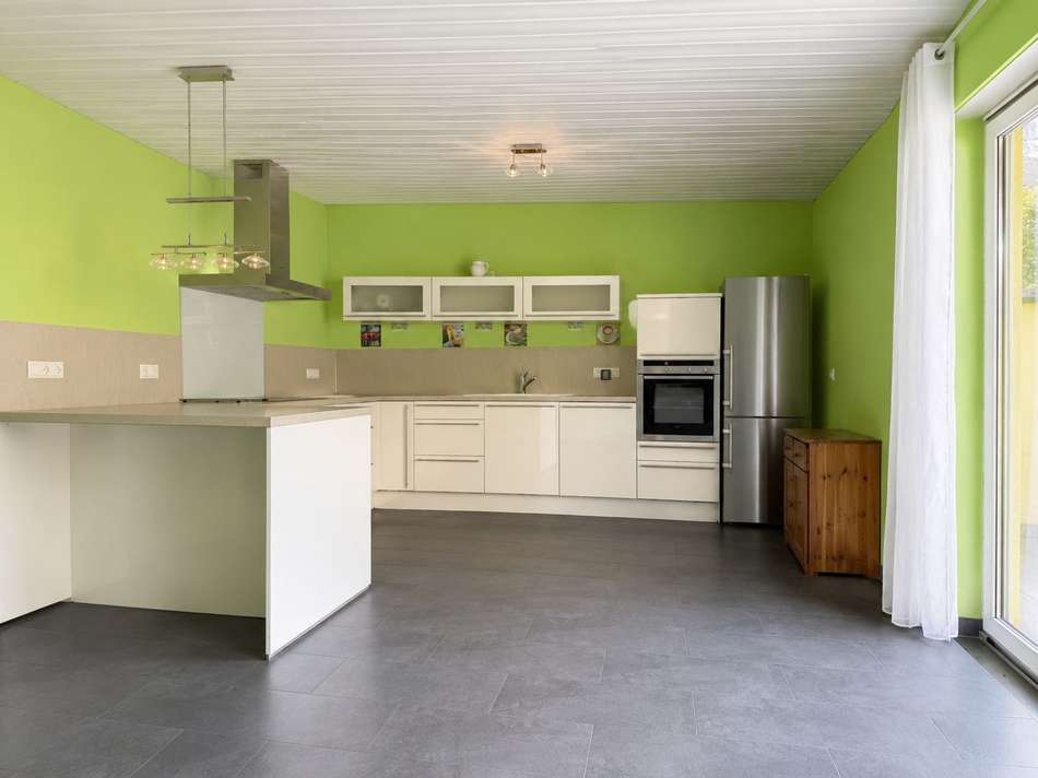 Moderne Küche im Hinterhaus