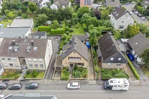 Vielseitiges Wohnhaus mit Einliegerwohnung – Ideal für Familie, Arbeit oder zur Vermietung – Die vollständige Adresse der Immobilie erhältst du vom Anbieter., 51465 Stadtmitte, Bergisch Gladbach – Vorschaubild 12