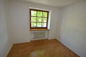 Komf. 3-Zi-Whg. (Wfl.130 m²) +Einbaukü., off. Kamin, Südterr.Garten Rgbg. inn.Westen nä. Herzogpark – Die vollständige Adresse der Immobilie erhältst du vom Anbieter., 93049 Westenviertel, Regensburg – Vorschaubild 12