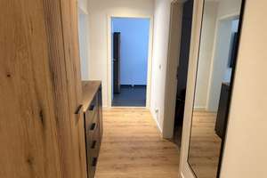     Helle 3-Zimmer-Wohnung mit Einbauküche und Stellplatz - ab 01.08  – Die vollständige Adresse der Immobilie erhältst du vom Anbieter., 80807 Milbertshofen, München – Vorschaubild 4