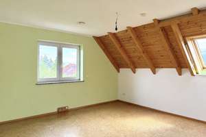 SEHR SCHÖNES EINFAMILIENHAUS MIT GARAGE UND PV-ANLAGE IN THRENA – Die vollständige Adresse der Immobilie erhältst du vom Anbieter., 4683 Belgershain – Vorschaubild 10