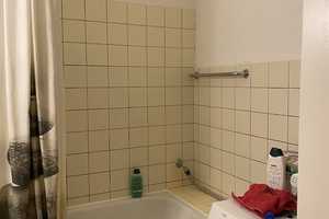Zimmer innerhalb einer 3er-WG // 4.OG links, Zimmer 1219 – Eisenacher Str. 31, 38444 Wolfsburg – Vorschaubild 4