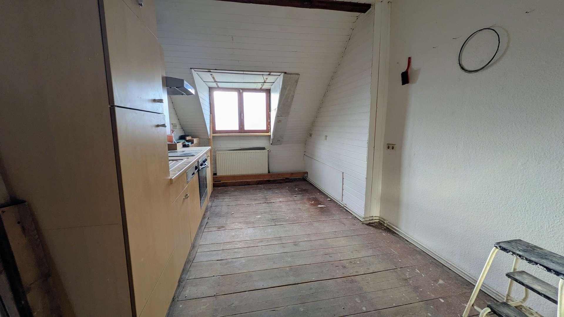 Kreative aufgepasst: Rohdiamant im Dachgeschoss mit großem Potenzial in ruhiger Spandauer Lage, Berlin – Bild 2