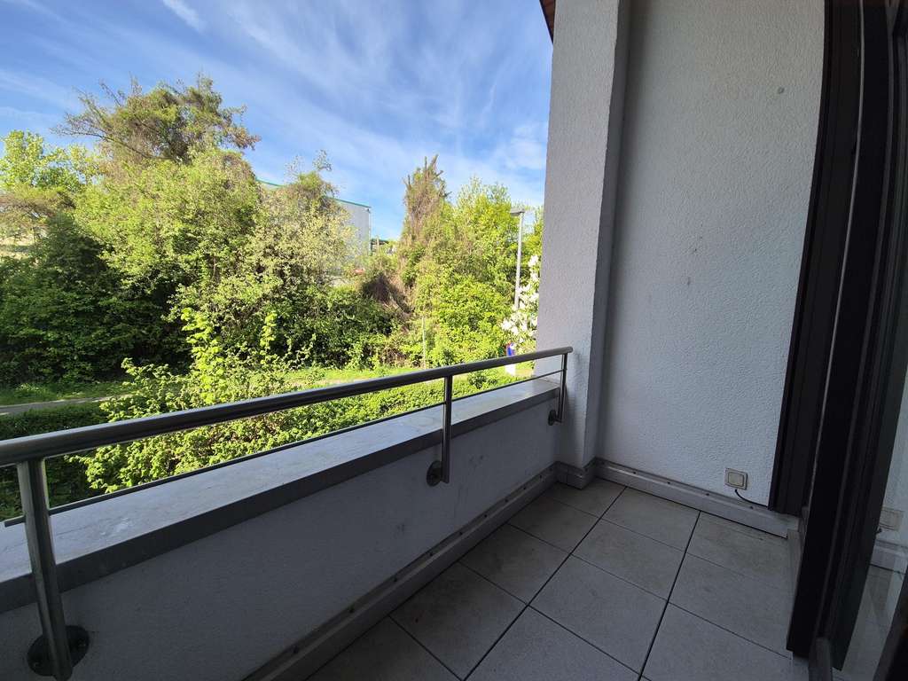Immobilie in Kronberg - Besondere Maisonettewohnung in grüner Wohnlage – ideal für maximal 2 Personen - Bild 2