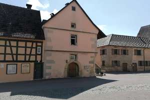 Besondere Objekt mit 4 Wohneinheiten im Herzen von Hirrlingen – Schlosshof 3, 72145 Hirrlingen – Vorschaubild 2