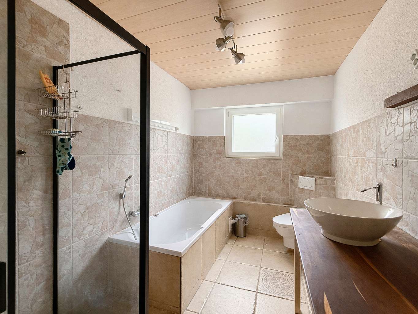 Immobilie in Zeil am Main - Charmantes Einfamilienhaus mit Einliegerwohnung und idyllischem Garten in Zeil am Main - Bild 9