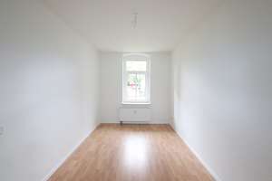 FRISCH RENOVIERT - BALKON, STELLPLATZ, HOCHPARTERRE direkt am ACC (Altchemnitz-Center) – Olbernhauer Straße 20, 9125 Altchemnitz, Chemnitz – Vorschaubild 8