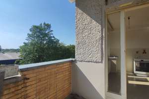 Sonniger Weitblick nach Westen