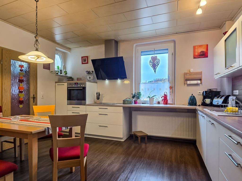 Immobilie in Rosenthal am Rennsteig - Viel Platz zum Wohnen und für ein Hobby bzw. Gewerbe (A1613) - Bild 3