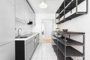 Choriner Straße: Helle 3-Zimmer-Altbauwohnung im 4. OG, aufgearbeitete Dielen und Einbauküche – Choriner Straße 81, 10119 Mitte (Ortsteil), Berlin – Vorschaubild 17