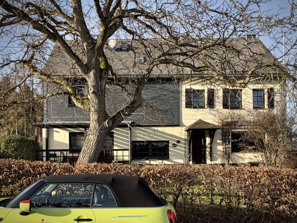 Immobilie in Beulich - Alter Charme & neue Technik:
Familien-Traum in Grünlage - Bild 0