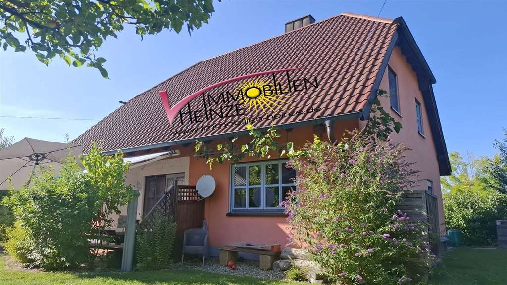 Immobilie in Zapfendorf - # Ankommen und Zuhause sein! Kinderparadies mit vielen Obstbäumen im Garten! Frei ab August 2026! - Bild 0