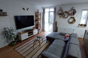 Voll möblierte 2,5 Zimme-W. mit Balkon, Keller, EBK Stellplatz / Fully furnished 2.5-room apartment 