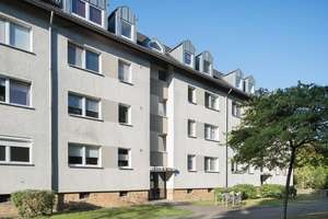 Helle 3-Zimmer-Etagenwohnung mit neuem Badezimmer in Wolfsburg – Hermann-Löns-Straße 45, 38448 Vorsfelde, Wolfsburg – Vorschaubild 1