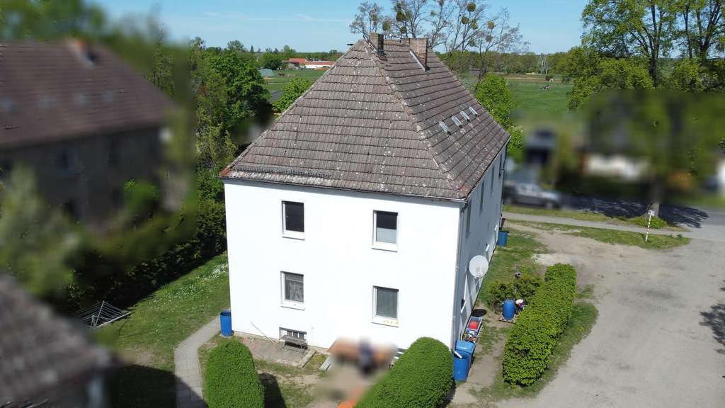 Immobilie in Werneuchen - Solide Kapitalanlage mit Potenzial: Voll vermietetes 4-Parteienhaus mit Ausbaureserve im Dach - Bild 3