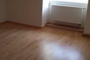 ruhige 2 1/2 Zimmer  DG-Wohnung im  St. Benno Viertel – München – Vorschaubild 3