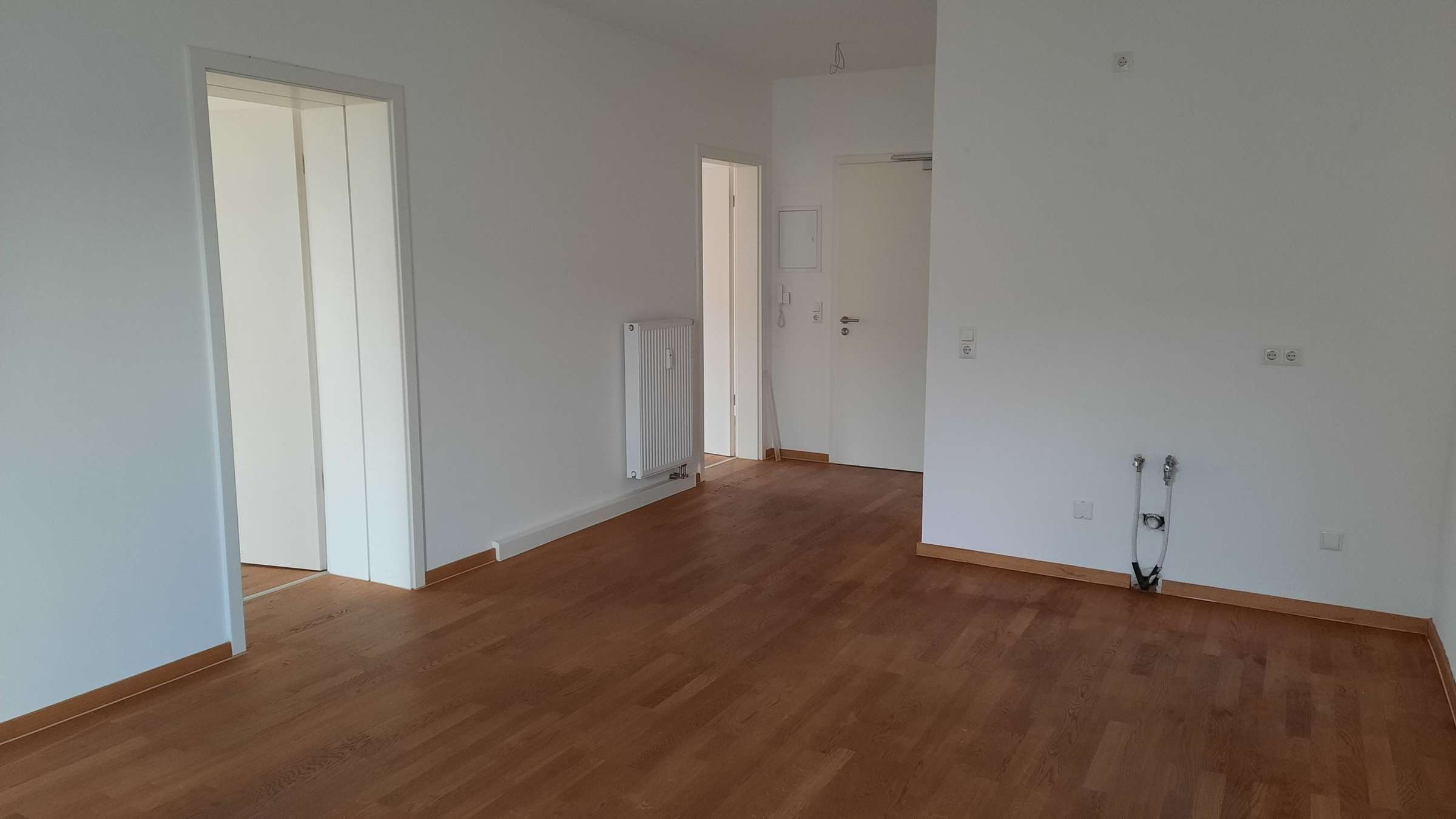 Geräumige 2-Zimmer-DG-Wohnung mit modernem Duschbad in Erfurt