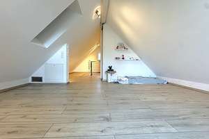 Traumhaus sucht neue Familie !
Kernsaniertes und modernes EFH mit Kaltwintergarten und großem Garte – Die vollständige Adresse der Immobilie erhältst du vom Anbieter., 85296 Rohrbach – Vorschaubild 33