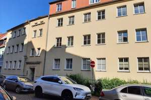 Zentral & ruhig mit Blick ins Grüne: Helle 2 Zimmer + Einbauküche + Laminat + Bad mit Fenster – Wollenweberstraße 8, 18055 Stadtmitte, Rostock – Vorschaubild 8