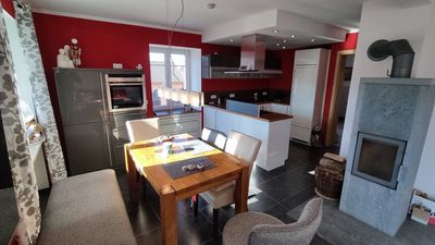 Schöne, geräumige drei Zimmer Wohnung mit RIESEN-Dachterrasse