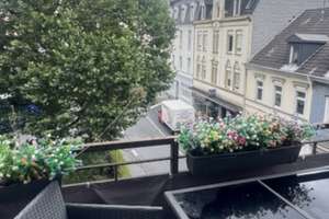 Sehr schöne gemütliche  2-Zimmer-Wohnung mit Schwimmbad im gepflegten Haus. – Leimbacher Straße 111, 42281 Barmen, Wuppertal – Vorschaubild 2