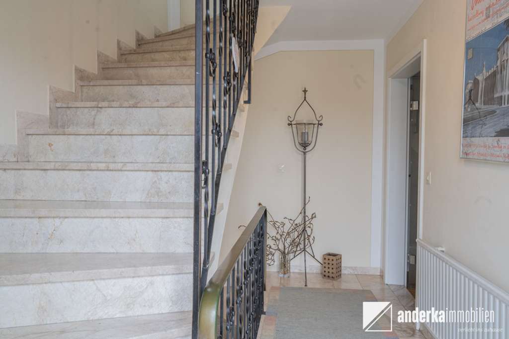 Immobilie in Kötz - Viel Platz für die Familie: EFH mit Süd-Terrasse, Garten & Sauna! - Bild 2