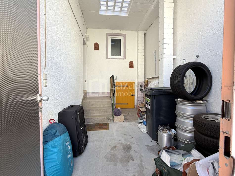 überdachter Innenhof