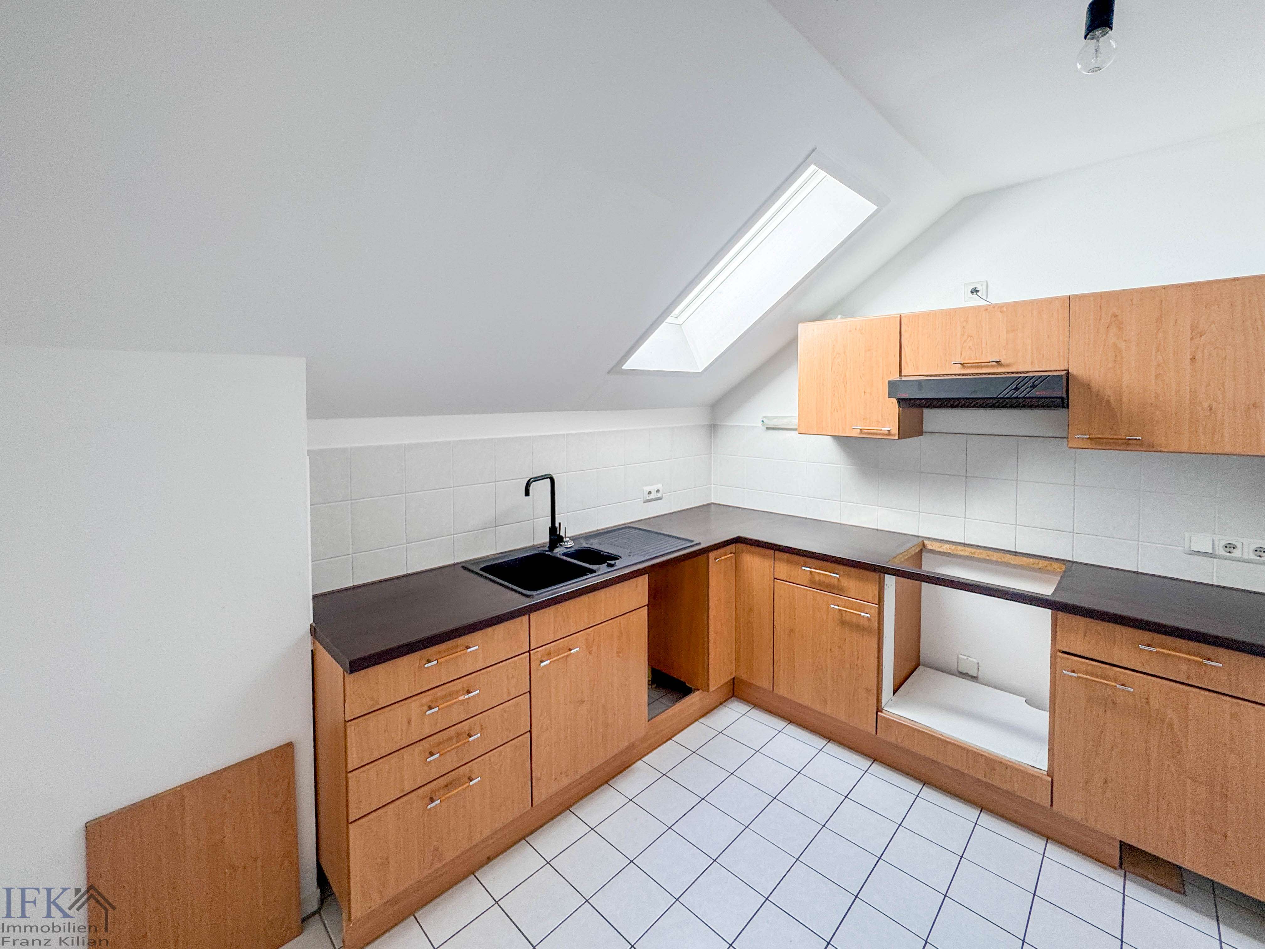 Immobilie in Peiting - Sofort bezugsfreie 3-Zimmer-Dachgeschoßwohnung mit Weitblick in Peiting! - Bild 5