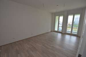 Attraktive 3-Zi.-Wohnung mit Einbauküche nahe U3, BMW & Olympiapark – Am Oberwiesenfeld 21, 80809 Am Riesenfeld, München – Vorschaubild 4
