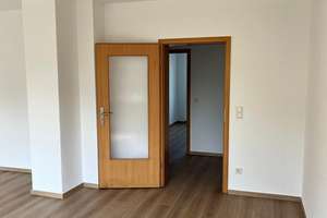 3 Zimmer mit Balkon zur Rückseite - ruhig und doch mitten drin! – Essener Straße 10, 45899 Horst, Gelsenkirchen – Vorschaubild 2