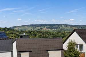 Hochwertige 4-Zimmer  Wohnung 118 m² mit Rundum-Licht,  2 Balkonen, Garage  in Stuttgart-Sillenbuch – Die vollständige Adresse der Immobilie erhältst du vom Anbieter., 70619 Sillenbuch (Ortsteil), Stuttgart – Vorschaubild 2